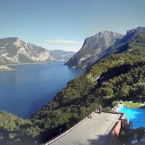 https://appartamento-via-milano-valbrona.it-lombardy.com